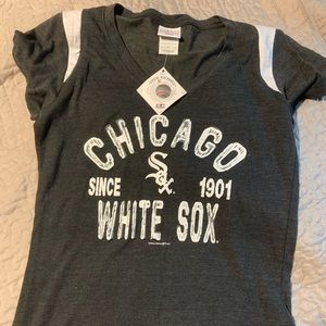 Never worn!! White sox jersey!